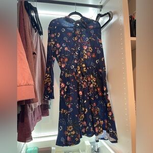 Short floral dress with bell sleeves